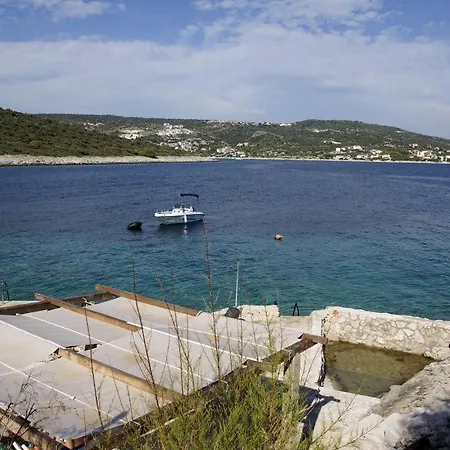 Ostricka Luka 4877a Apartment *
